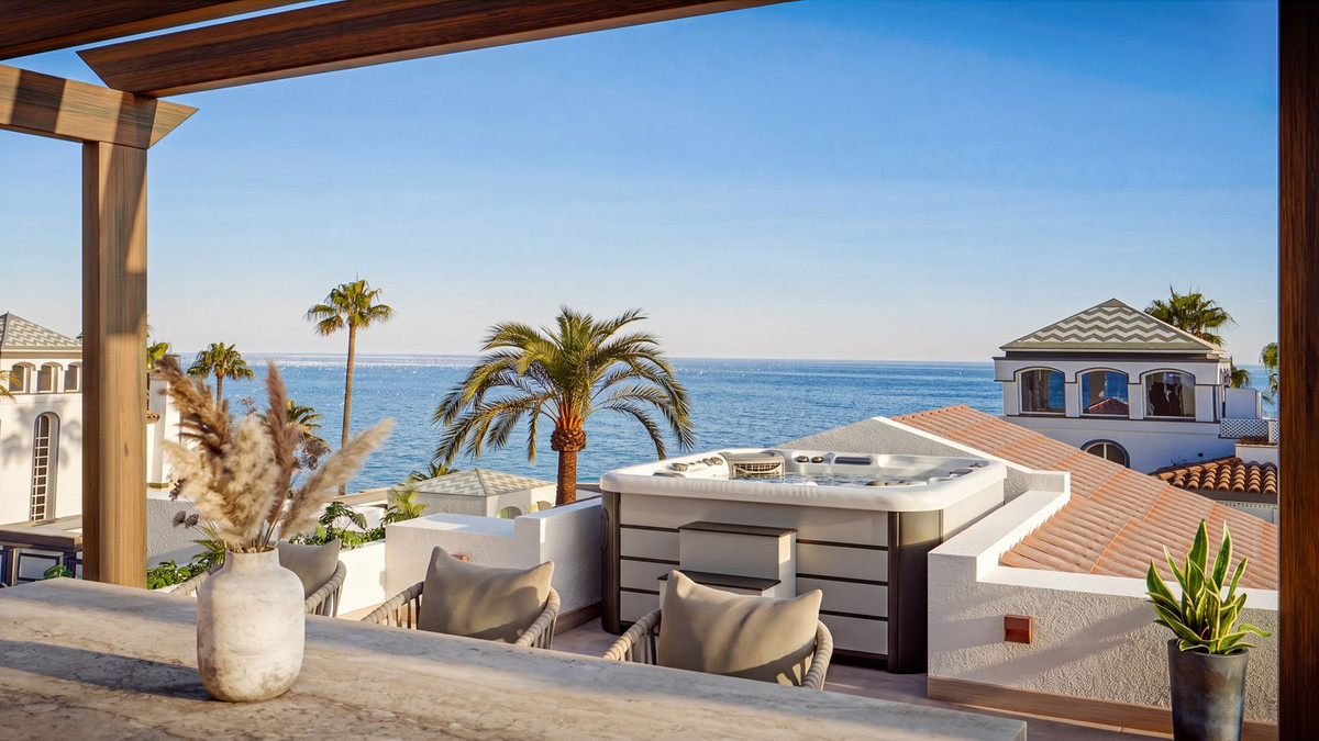 Nueva Milla de Oro, Estepona